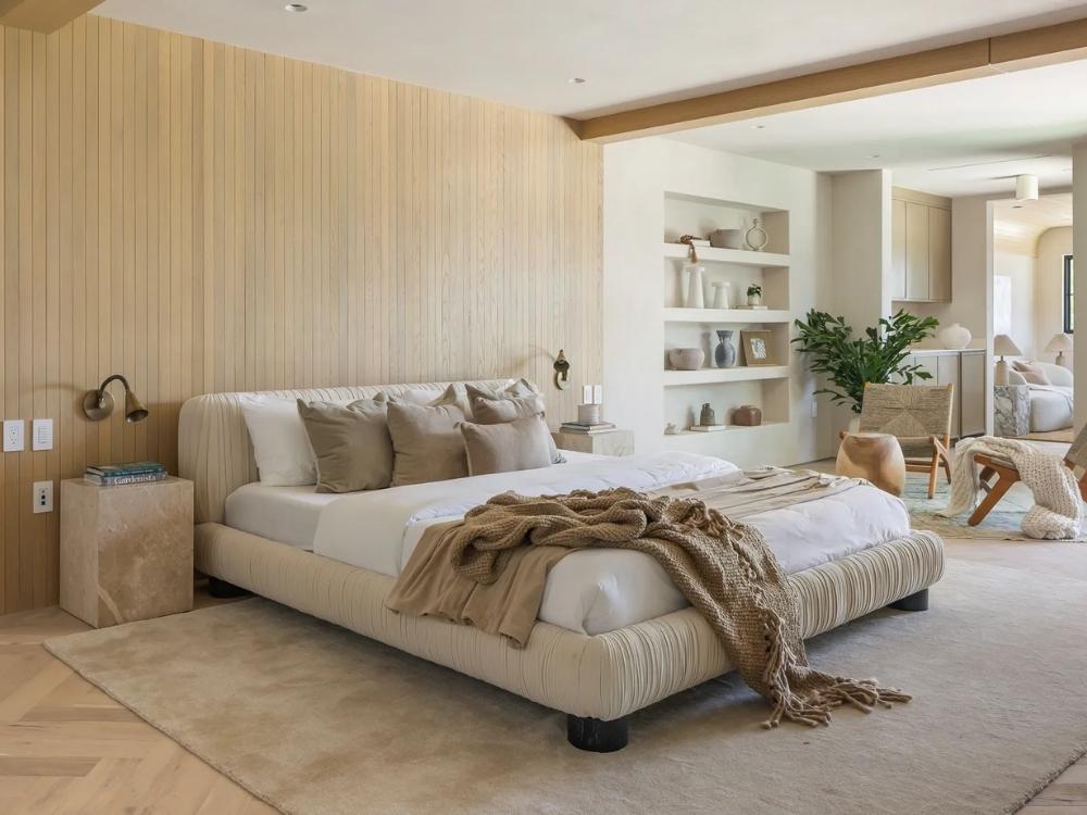 Bố trí giường đúng hướng kết hợp với không gian gọn gàng, ánh sáng tự nhiên và thông gió tốt