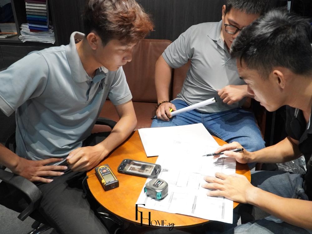 Đội ngũ FHome.sg tiến hành khâu tư vấn thiết kế cho khách hàng