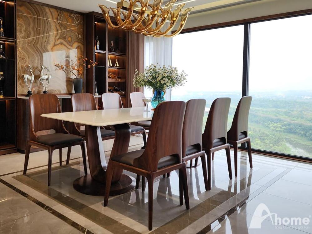 Công ty Ahome nổi bật với các giải pháp thiết kế tổng thể, đồng bộ, đặc biệt mạnh tại thị trường Hà Nội với các sản phẩm từ gỗ óc chó
