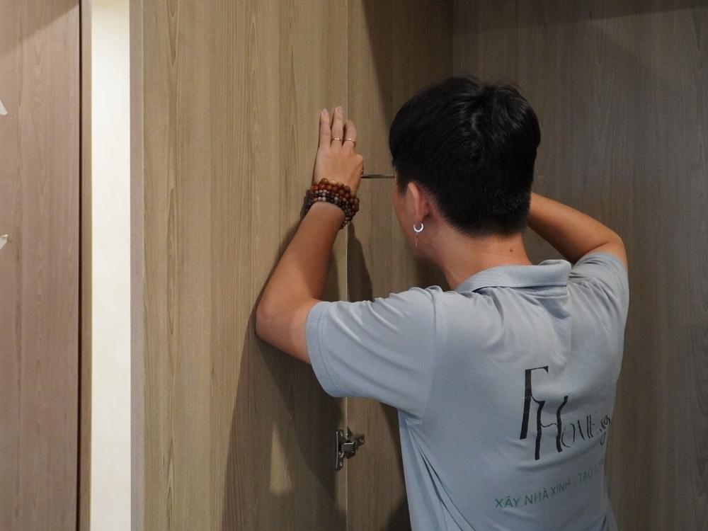 Đội ngũ thợ chuyên nghiệp, giàu kinh nghiệm, thực hiện các dự án nội thất phòng ngủ hiện đại, chú trọng thẩm mỹ và công năng