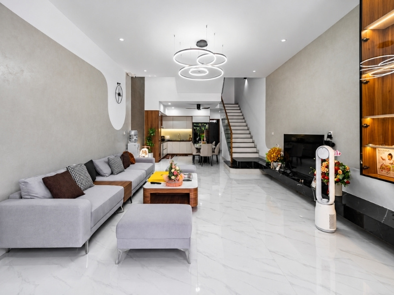 Nội thất phòng khách nhà phố 2 tầng 1 tum hiện đại