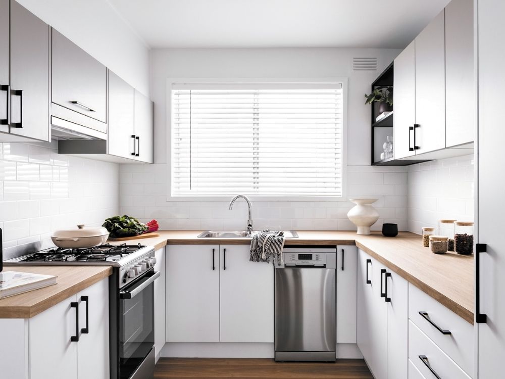 Phòng bếp nhà phố 20m² thiết kế song song