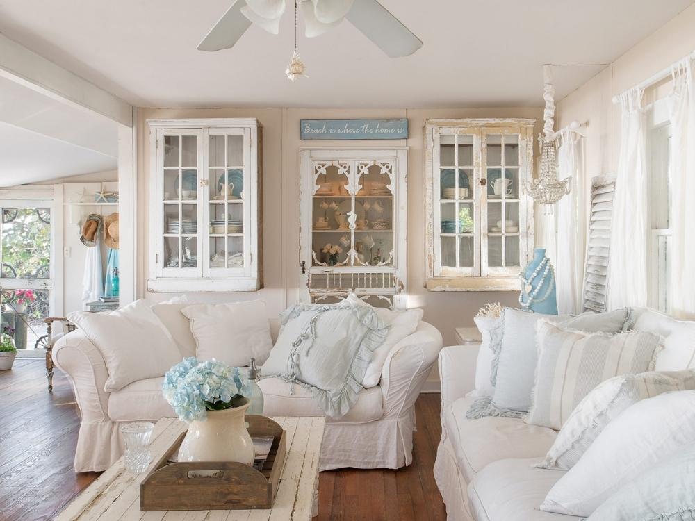 Phòng khách Romanticism mang vẻ mơ mộng, nữ tính, đầy cảm xúc nhưng vẫn tinh tế