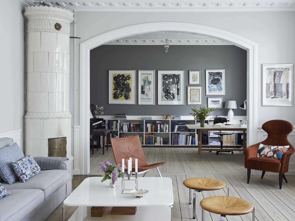 Phòng khách Swedish sử dụng vật liệu tự nhiên và màu sắc nhẹ nhàng, mang vẻ đơn giản, thoải mái nhưng tinh tế