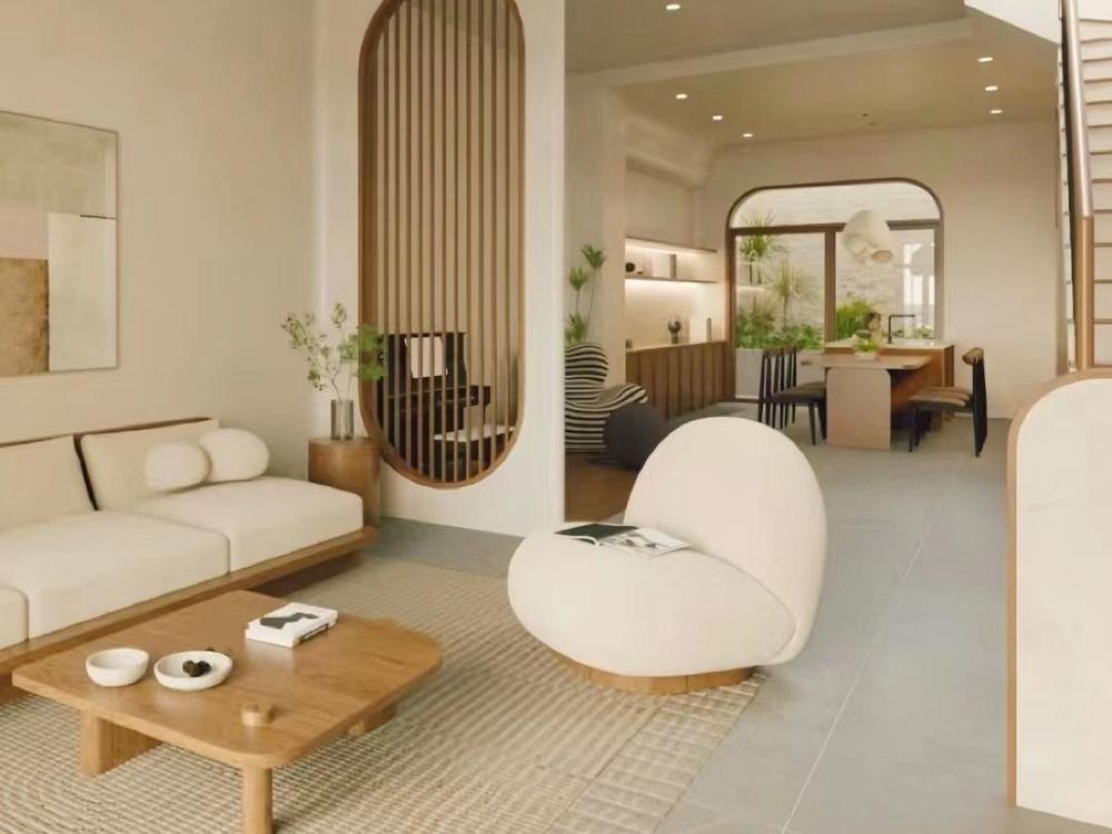 Phòng khách chung cư với thảm trải sàn, vách ngăn CNC và nội thất khoa học