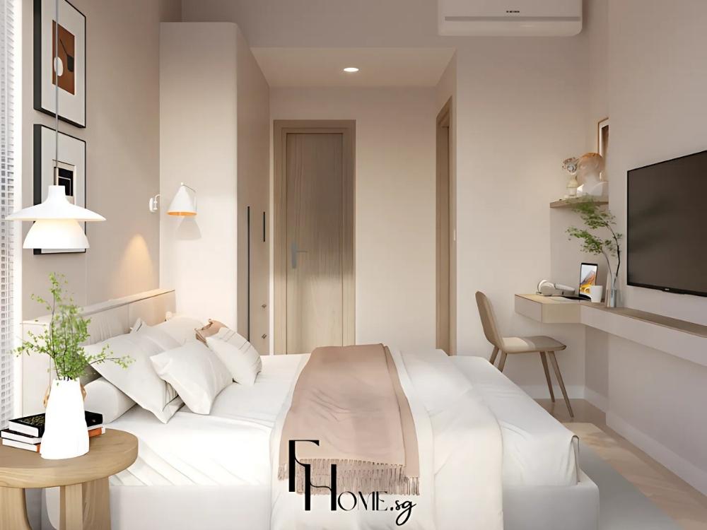 Phòng ngủ phong cách Tối Giản với giường gỗ thấp, chăn ga trắng và đèn ngủ dịu nhẹ