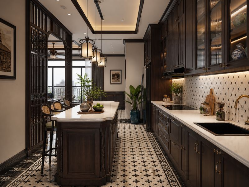 Bếp chữ I gỗ sẫm kết hợp tủ kính gân vòi đồng gạch bông hoa văn thoi và vách ngăn chạm khắc trong chung cư phong cách Đông Dương