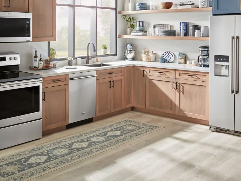 Phòng bếp gồm nơi lưu trữ, bồn rửa và bếp nấu