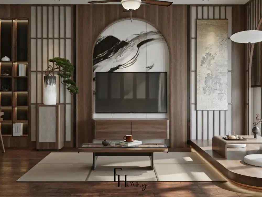 Phòng khách với tông gỗ trầm và trắng, bàn trà thấp trên thảm tatami, TV gắn tường trong hốc vòm