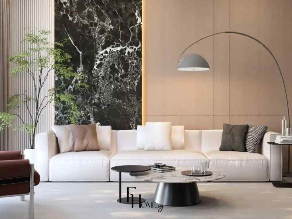 Phòng khách với tường ốp gỗ sáng, mảng đá tự nhiên đen vân trắng, sofa trắng tối giản