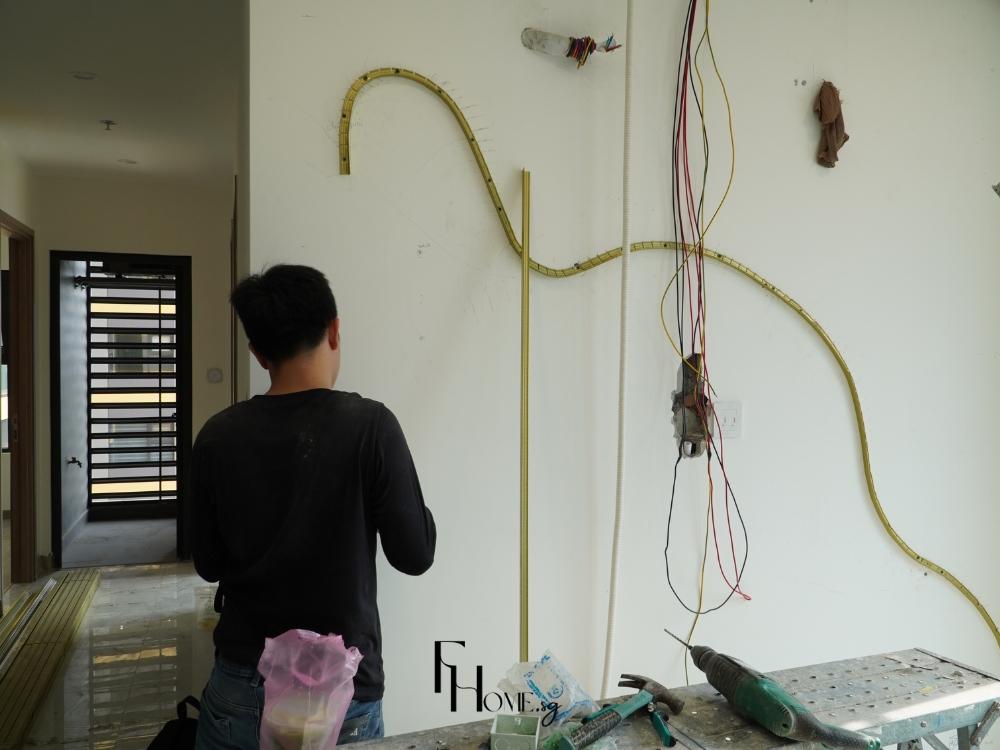 FHome.sg triển khai đồng thời sản xuất nội thất tại xưởng chuyên dụng và thi công lắp đặt trực tiếp tại công trình