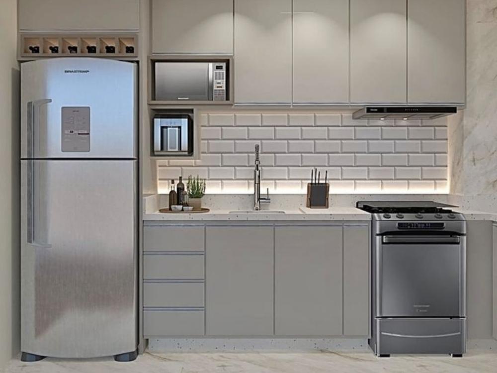 Không gian bếp hiện đại với hệ tủ inox sáng bóng, bền đẹp và dễ vệ sinh