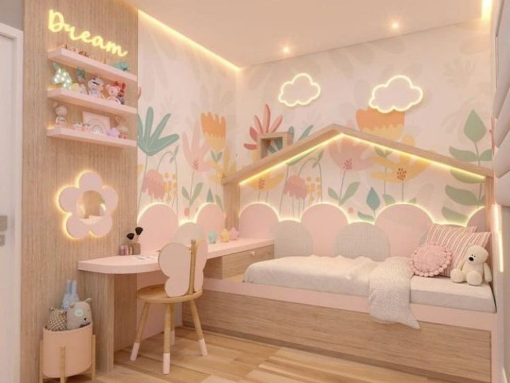 Không gian nhỏ nhưng vẫn đầy đủ tiện nghi, giường kết hợp hộc tủ và bàn học giúp tối ưu diện tích hiệu quả