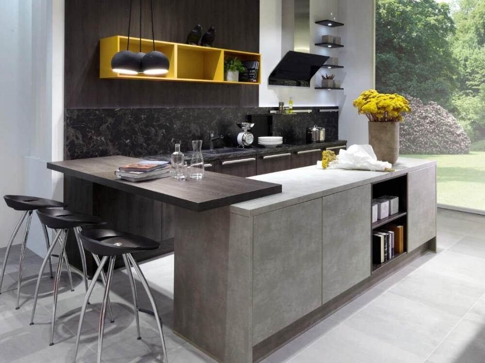 Phòng bếp hiện đại kết hợp bê tông mài và kim loại đen tạo vẻ đẹp công nghiệp tinh tế