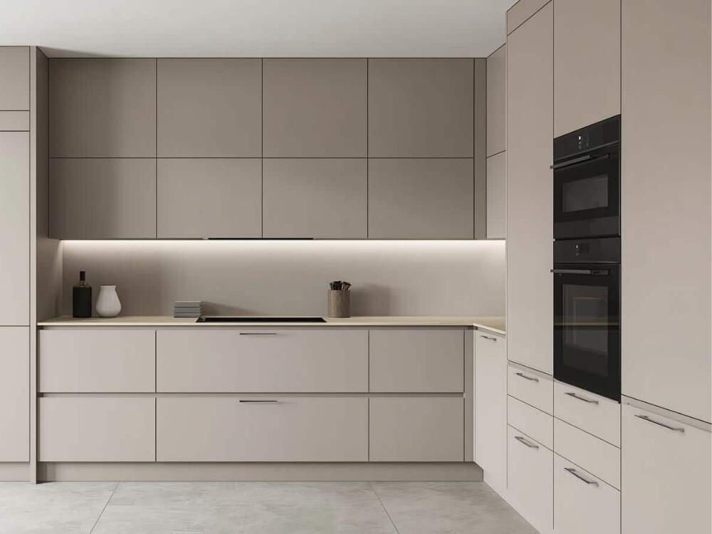 Phòng bếp hiện đại với bảng màu trung tính tạo cảm giác sạch sẽ cân bằng và tinh tế