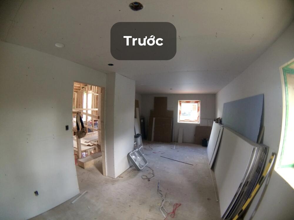 Phòng khách còn chật hẹp và thiếu sự thoáng đãng