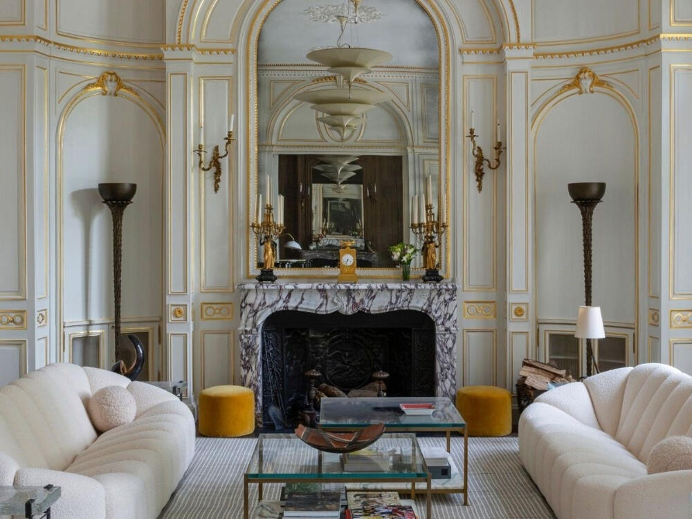 Phòng khách Đương đại Art Deco sang trọng với họa tiết hình học và sắc đen trắng vàng kim nổi bật