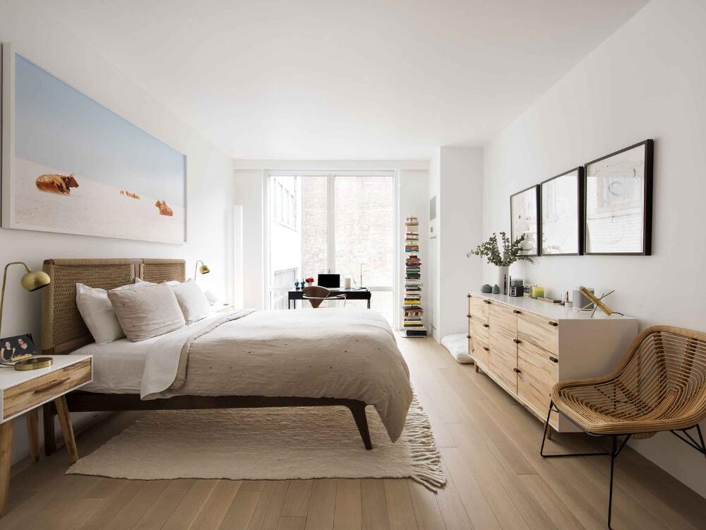 Phòng ngủ Urban thanh lịch với thiết kế tối giản tạo không gian nghỉ ngơi yên tĩnh gọn gàng