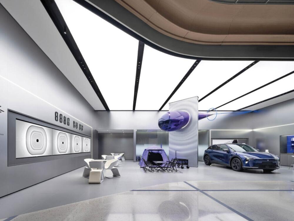 Showroom đồng bộ vật liệu nội thất phản ánh rõ thông điệp và cá tính thương hiệu