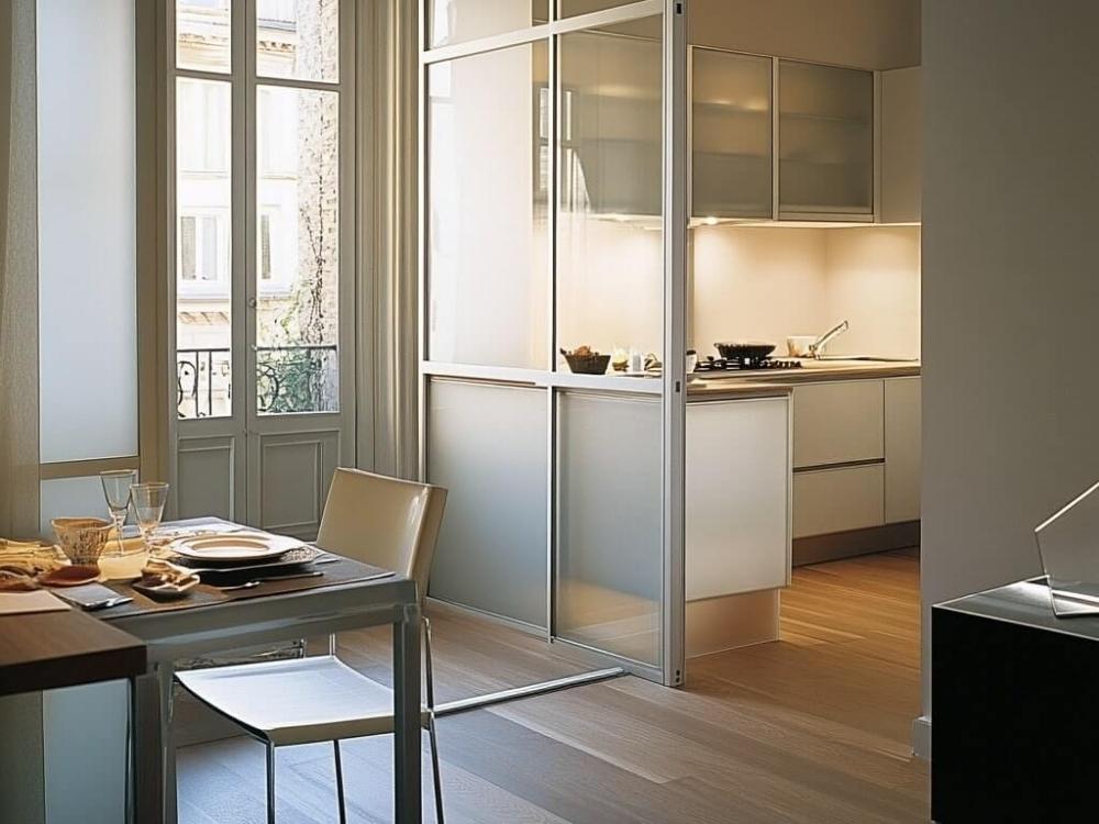 Vách ngăn sang trọng với khung nhôm kính thanh mảnh tạo không gian tinh tế