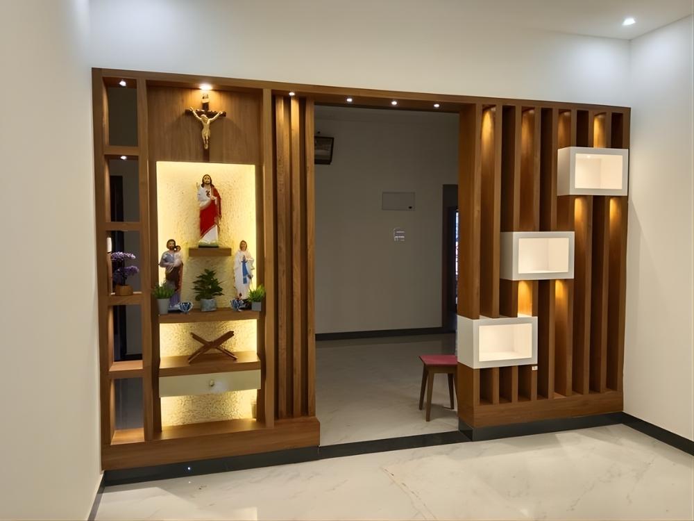Vách ngăn trang nghiêm với chất liệu gỗ che chắn bàn thờ kín đáo
