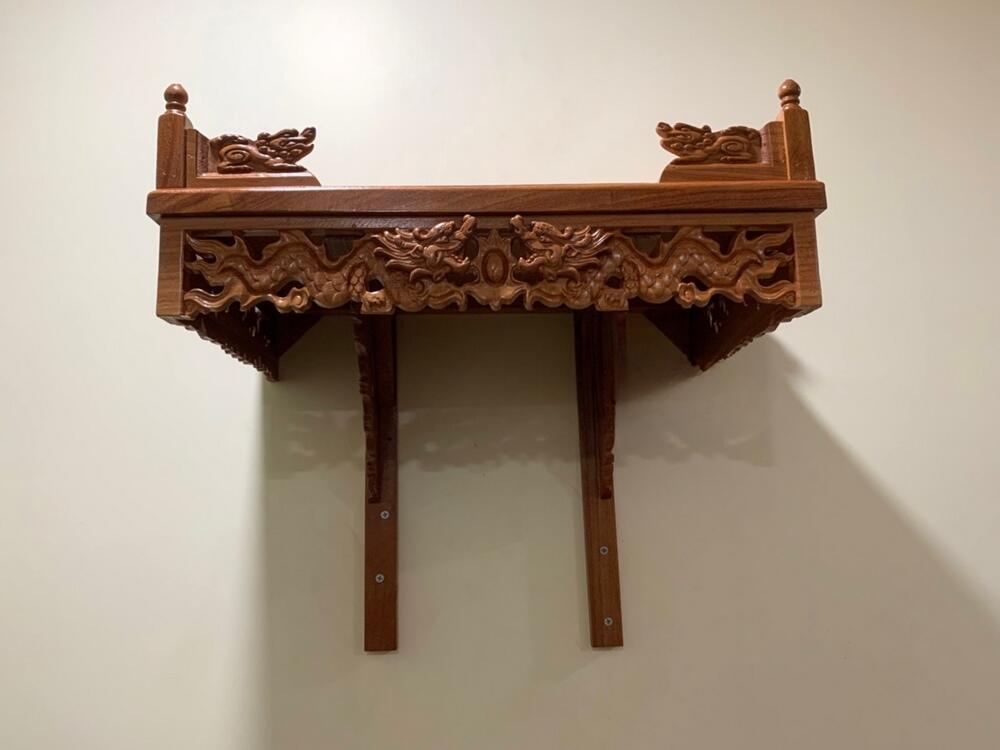 Bàn thờ treo tường kích thước từ 41 x 61 cm đến 61 x 107 cm, phù hợp căn hộ <60 m²