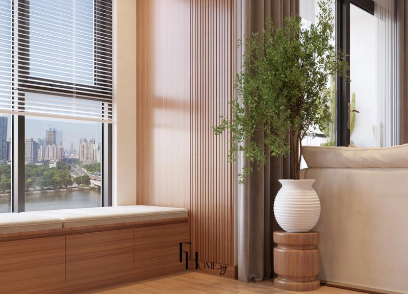 Bục ngồi dưới ô cửa sổ cạnh mảng ốp nan gỗ và chậu cây lớn