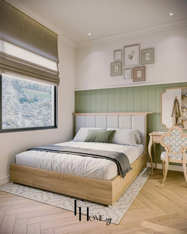 Giường đầu bọc nệm trước vách ốp xanh nửa tường và bộ khung tranh nhỏ